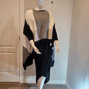Alessandra C. Italy Woman's Poncho  w/Arm Holes Color Block Black Grey Cream